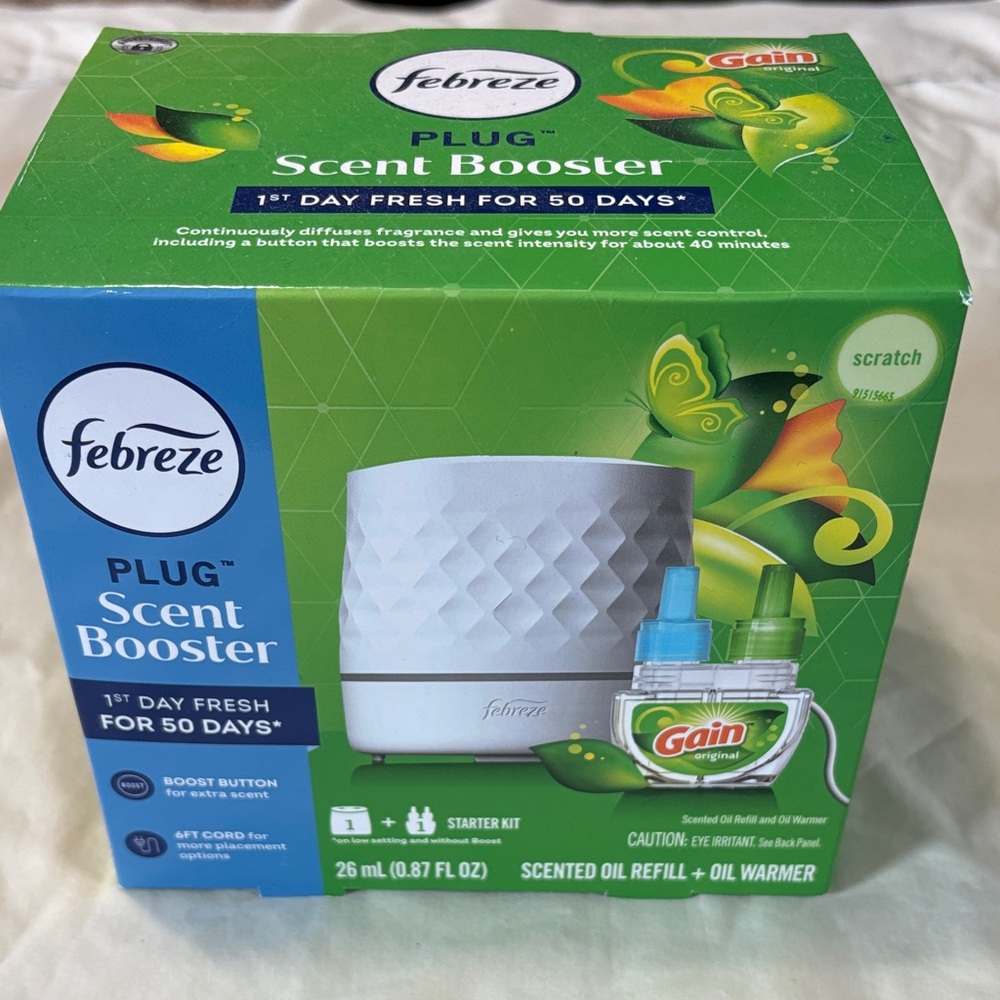 Febreze Plug Scent Booster Starter Kit NIB